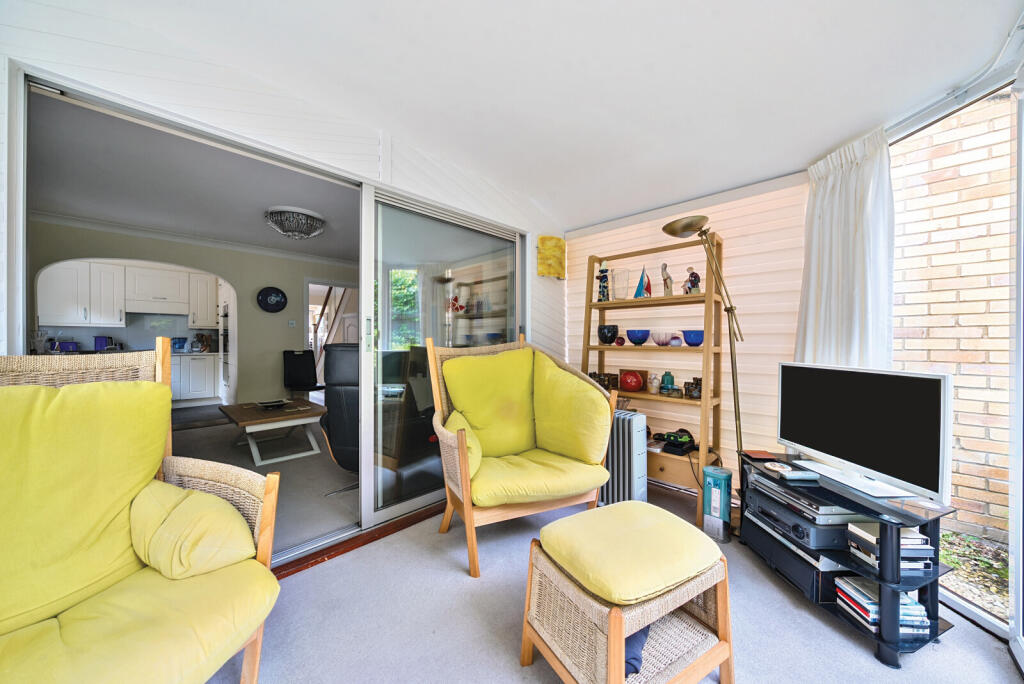 1305105-4-68495b6...