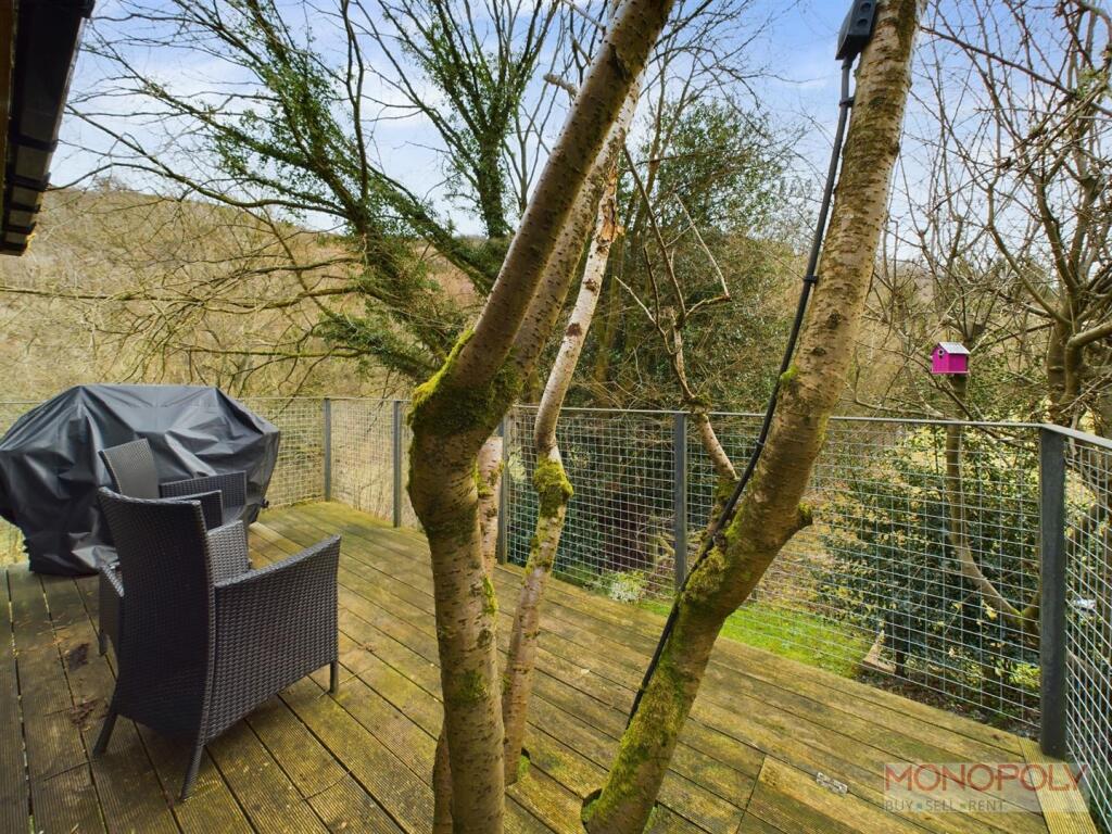 CAM01943G0-PR0376-STILL034.jpg