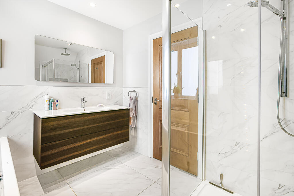 Ensuite