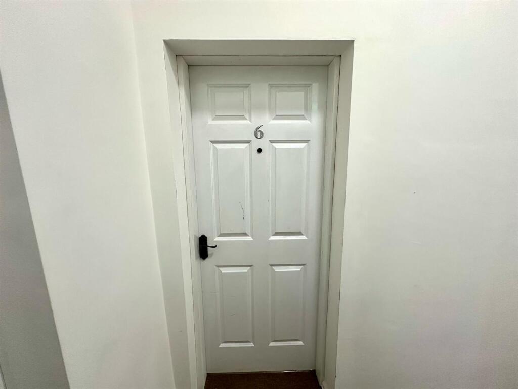 WhatsApp Image 2025-02-19 at 16.40.16_f6eba4f5.jpg