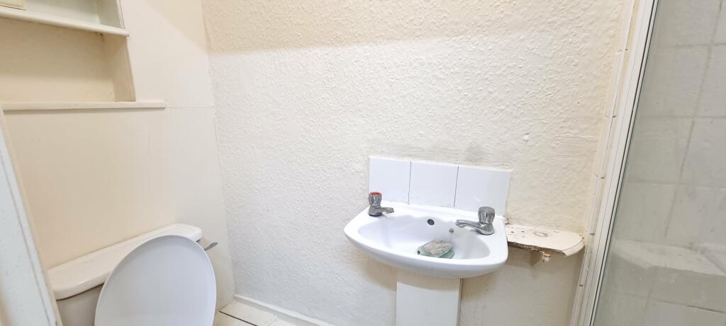 Bathroom (1) (1)