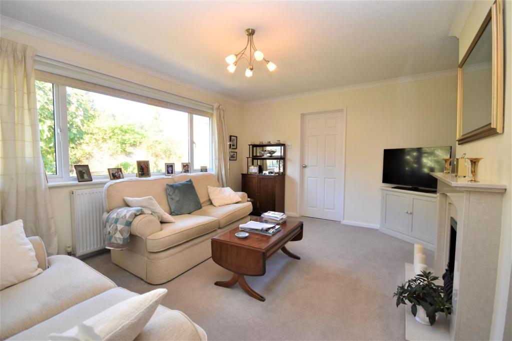 Sitting Room.JPG