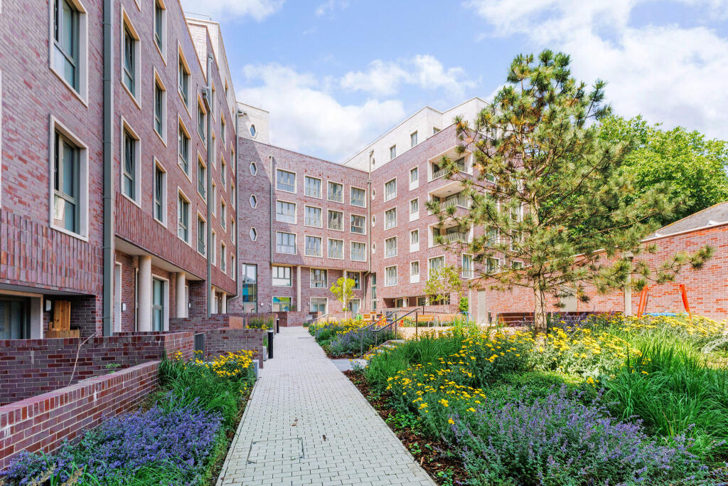 93456_Eeko Agar Grove (36)_low.jpg