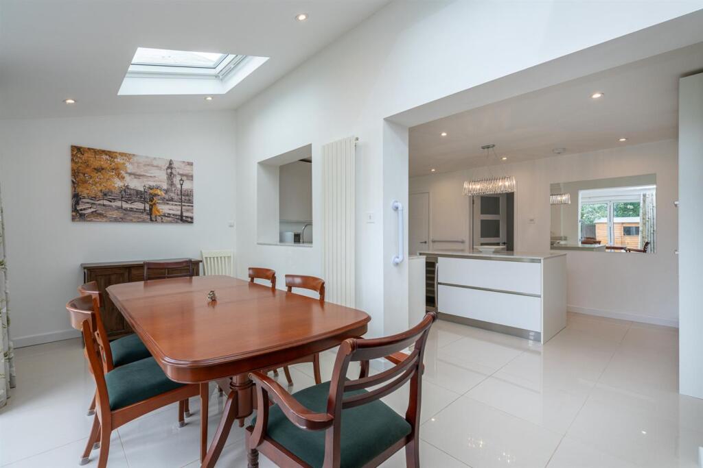 Extended rear dining room