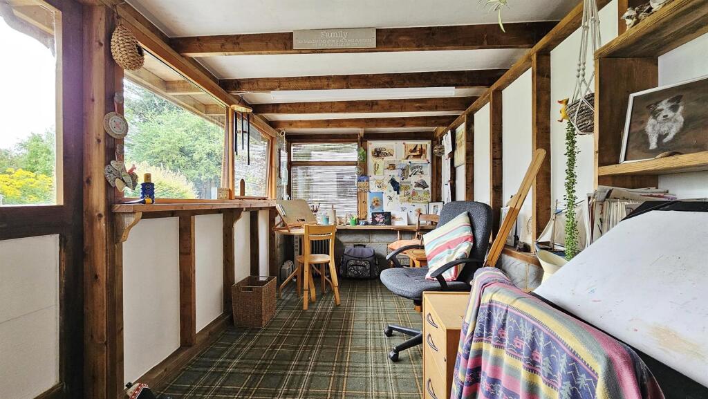 Art Studio/Hobby Room