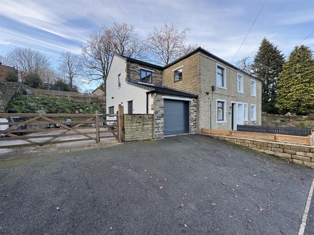 EXTERNAL, FRONT &amp; DRIVEWAY