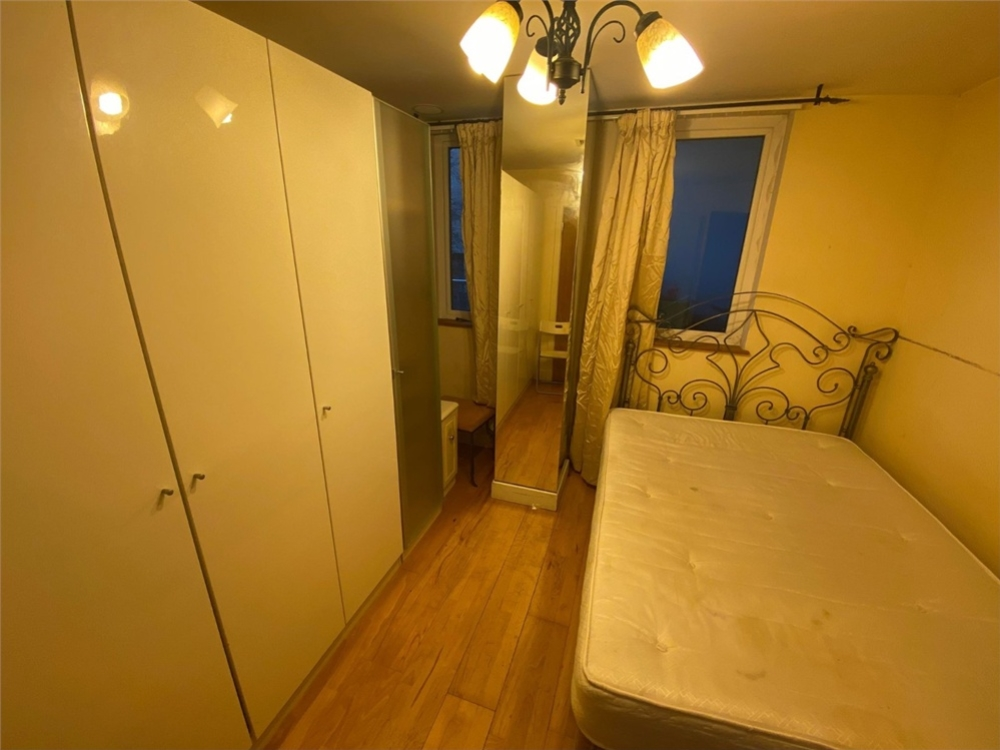 bedroom2