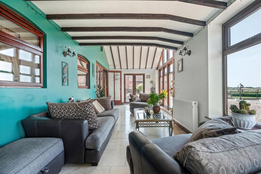 The Covert, Elton WEB PH-67.jpg