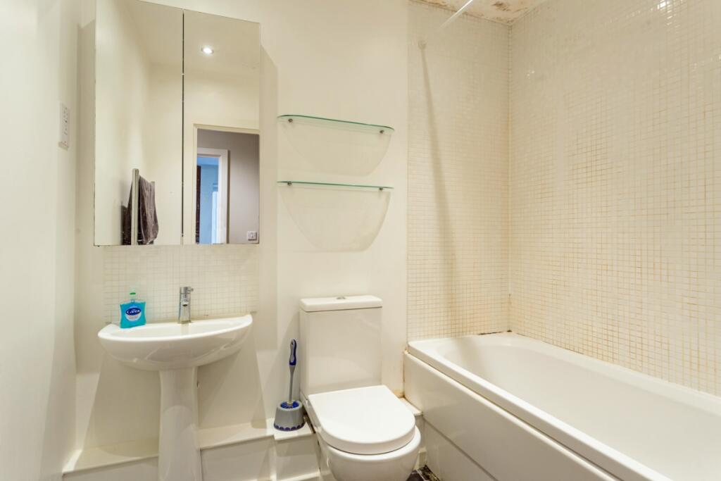 48 Gilson Place 2...