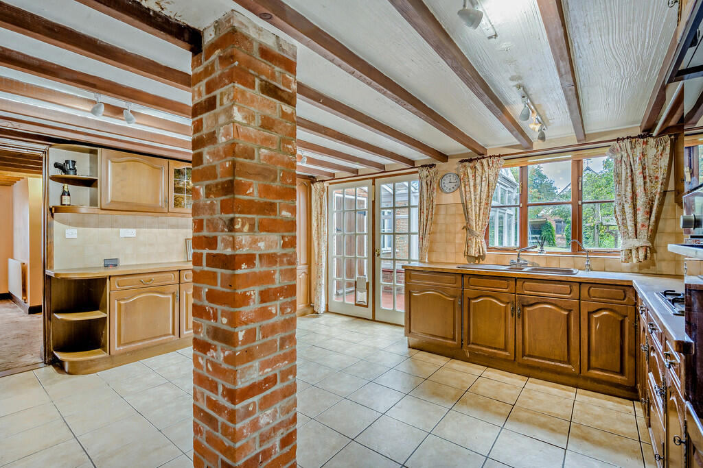 8662260-interior0...