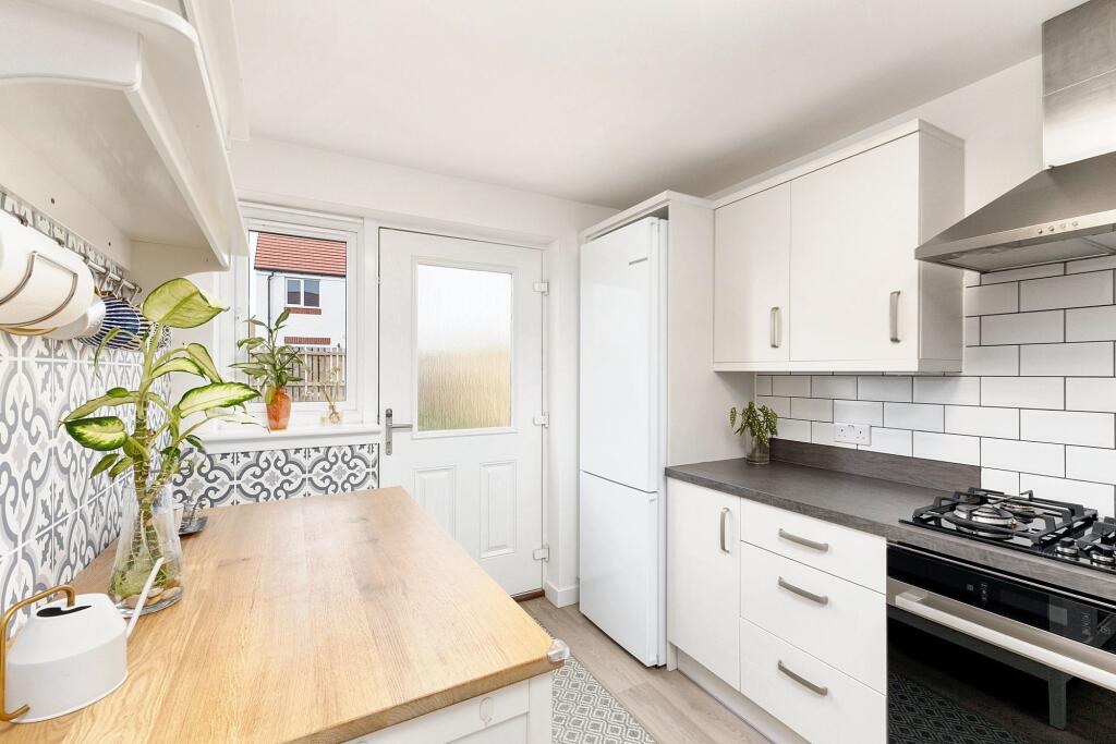 Kitchen/Breakfasting Area