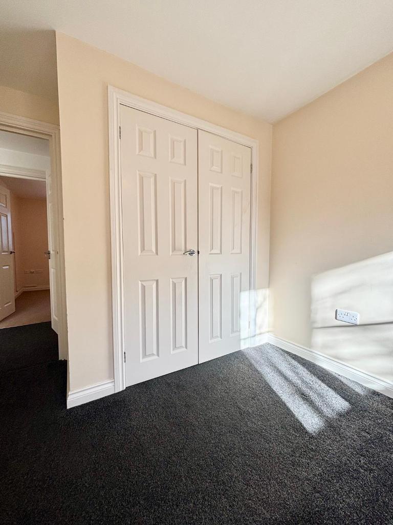 Fitted Wardrobes To Bed 1