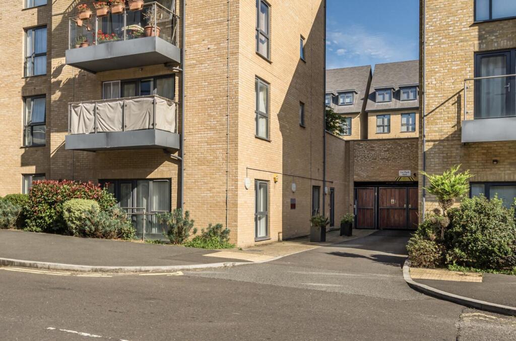 1357526-1-68cd27f341b04-ARW .jpg