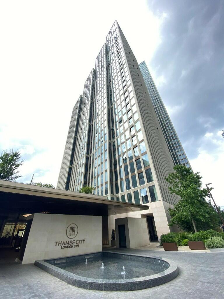 Thames city exterior