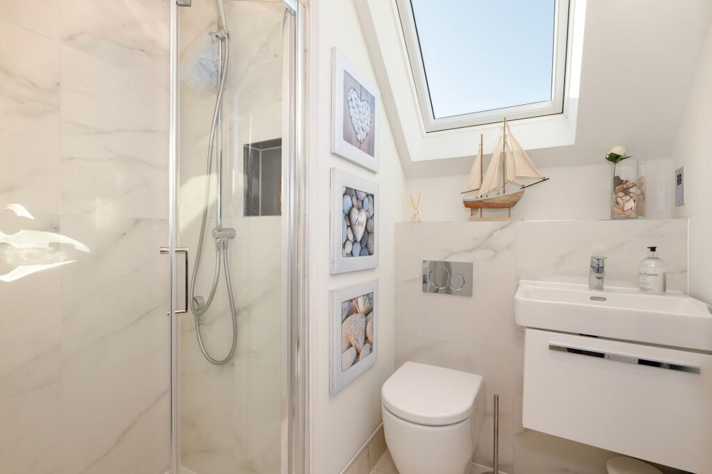 Top floor shower room