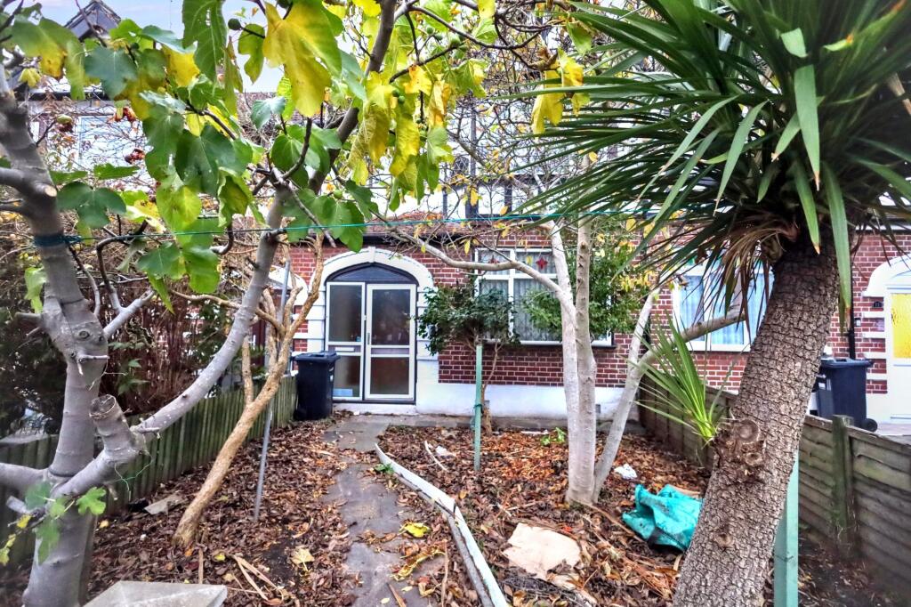 9 Joydon Drive, Chadwell Heath, Romford RM6 4ST