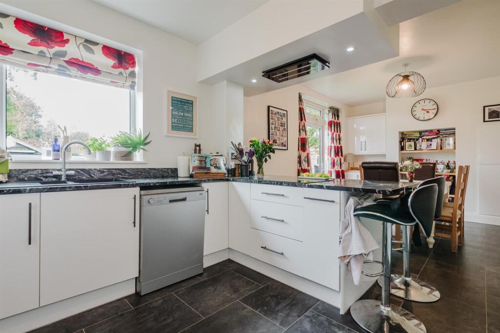 Breakfast Kitchen Aspect 5