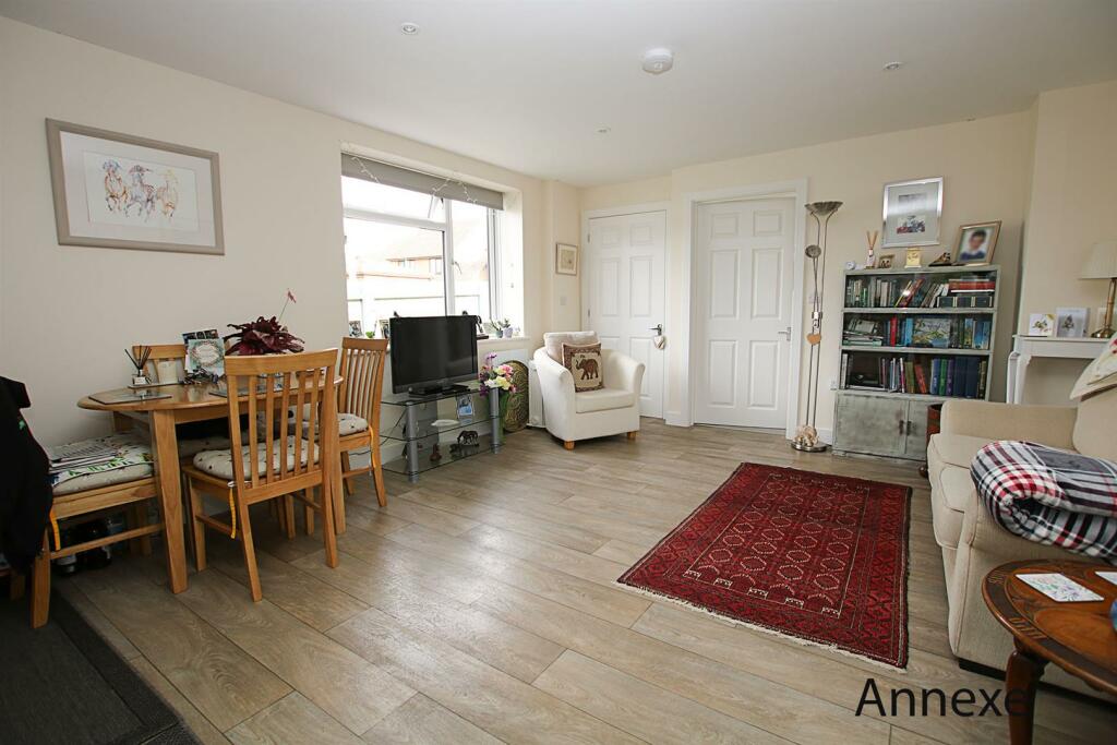 IMG_0313 LIVING RM ANNEXE.jpg