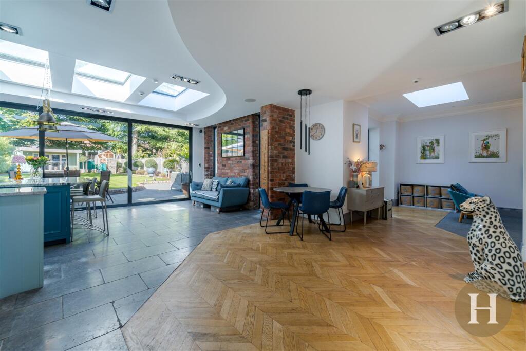 Hadleigh Estate Agents-70.jpg