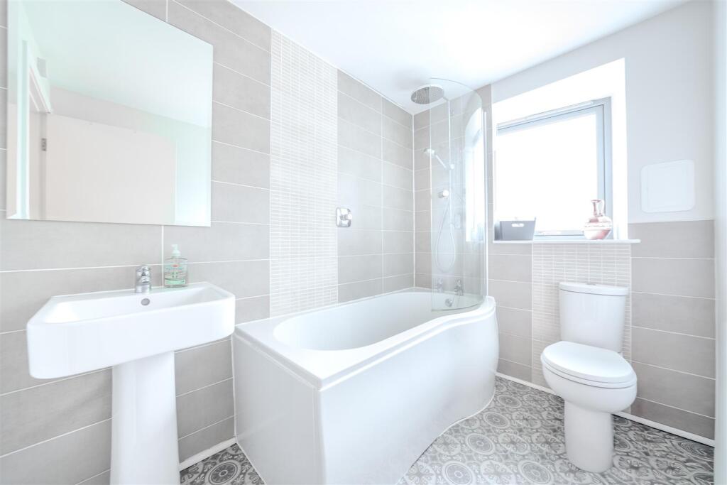 14_7_laidlaw_court_galashiels-11.jpg