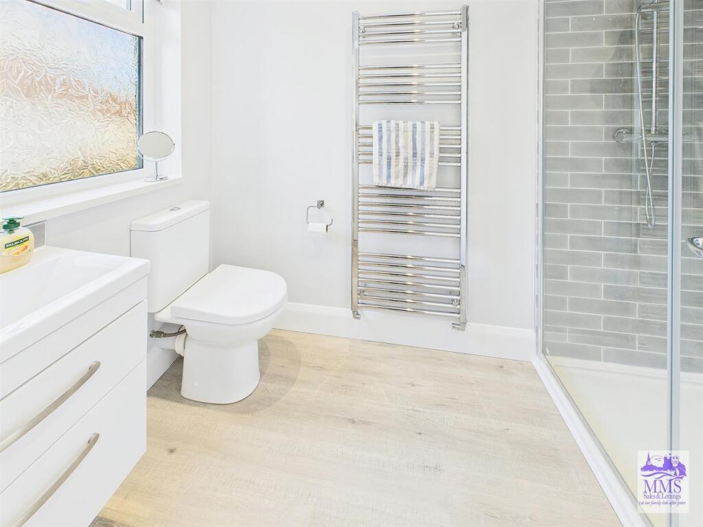 En-suite shower room