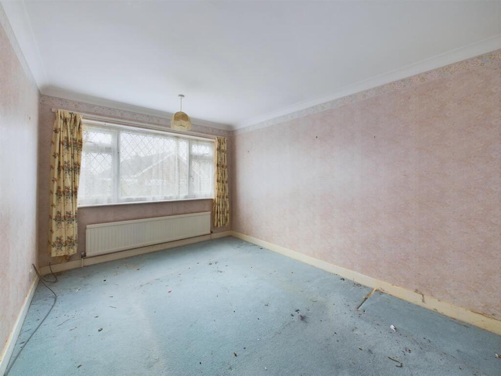 Bedroom: