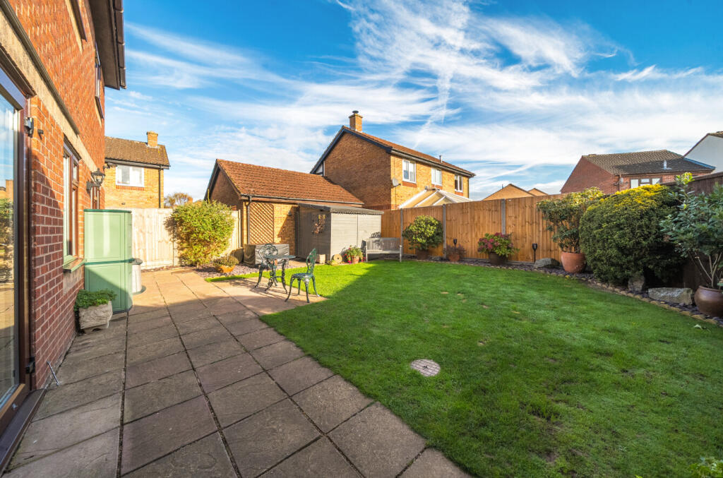 1371573-9-68f8a36db2870