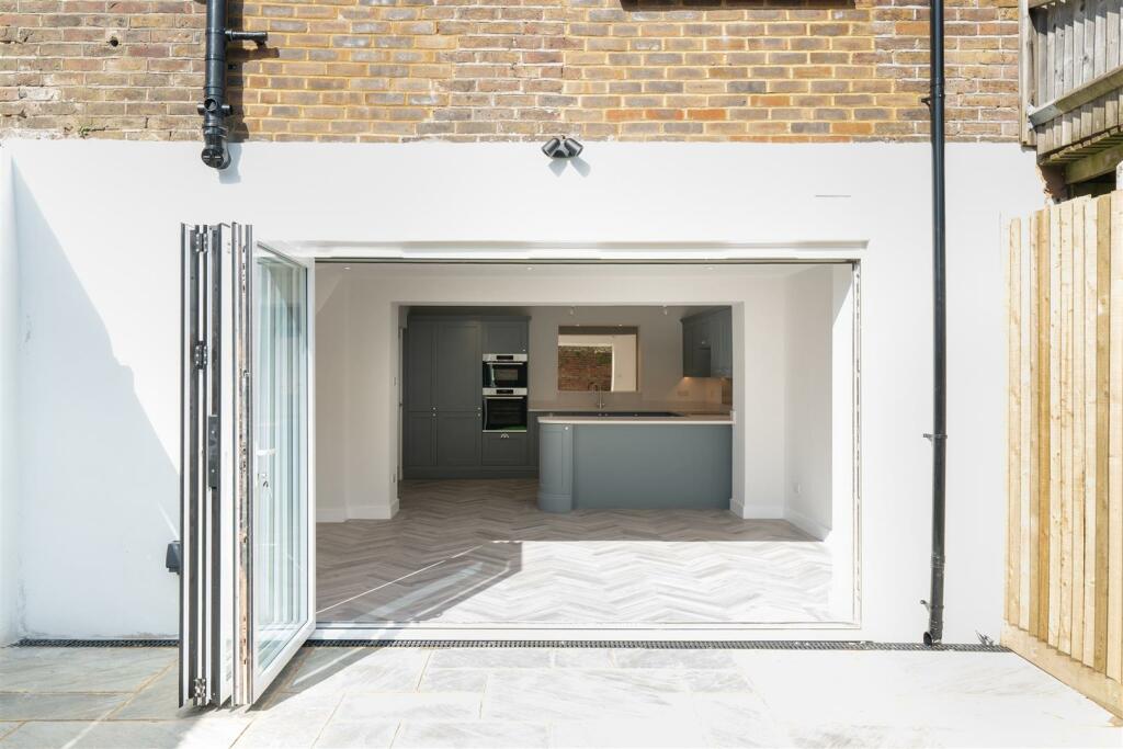 54 Colbourne Road-13.jpg