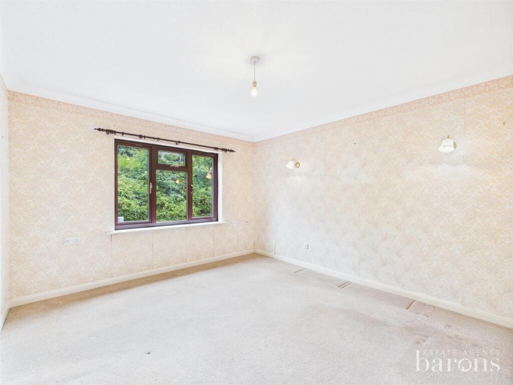 CAM05500G0-PR0019-STILL001 - Copy.jpg