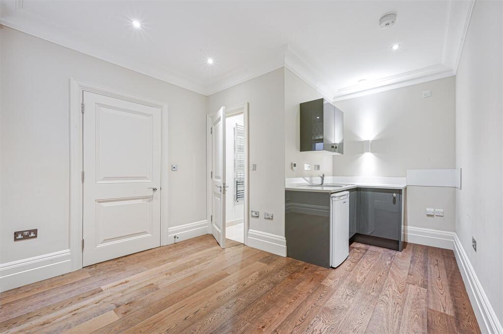 LANCASTER ROAD, 33 (16).jpg