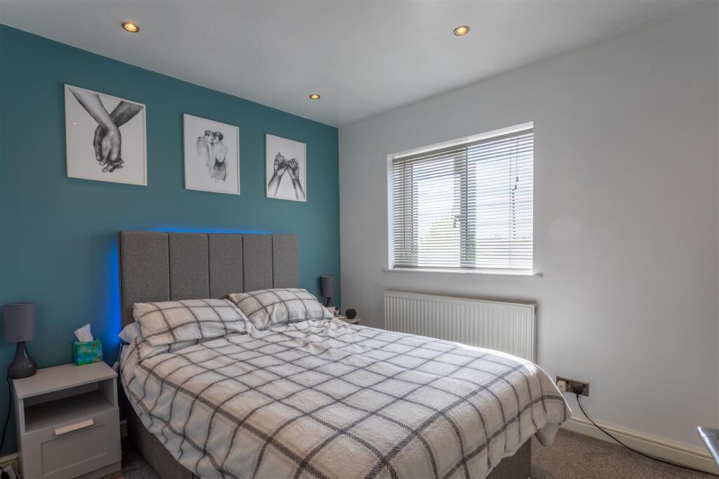 DWELEST - 16 Harrow Road, Swadlincote, DE11 0XD-00