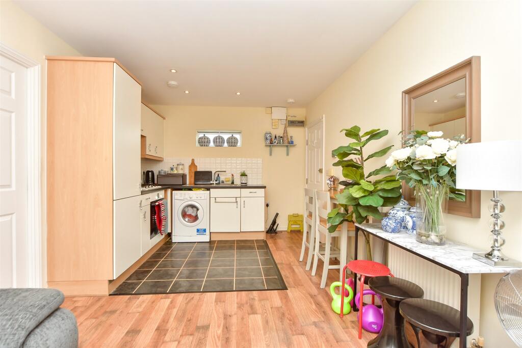 Kitchen/ Living Area