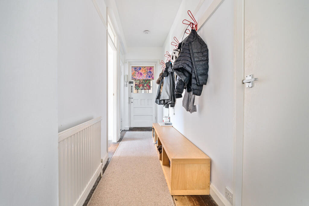 1344807-12-68bab8...