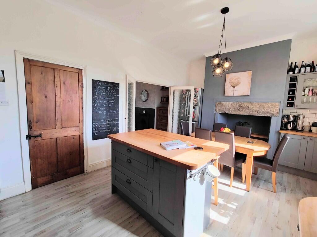 Dining Kitchen
