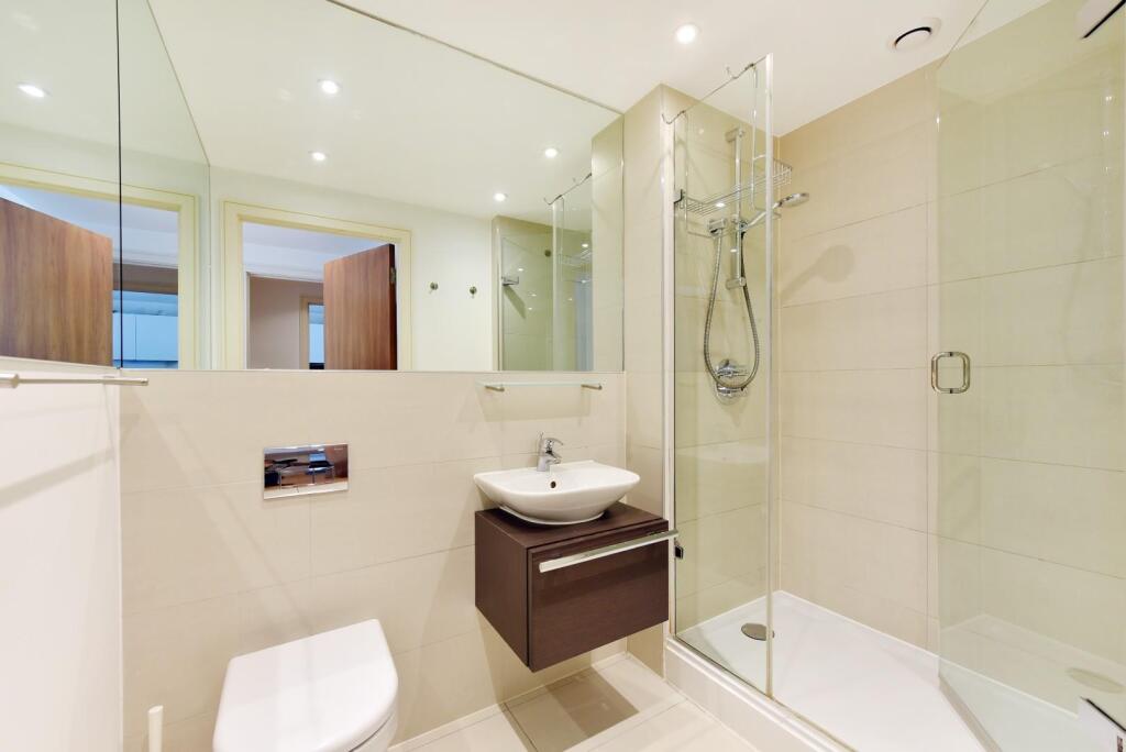 Flat 21, 10 Rochester Row (9).JPG