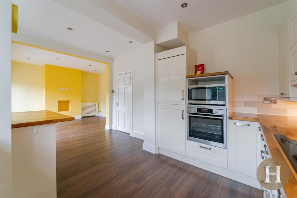 Hadleigh Estate Agents-29.jpg