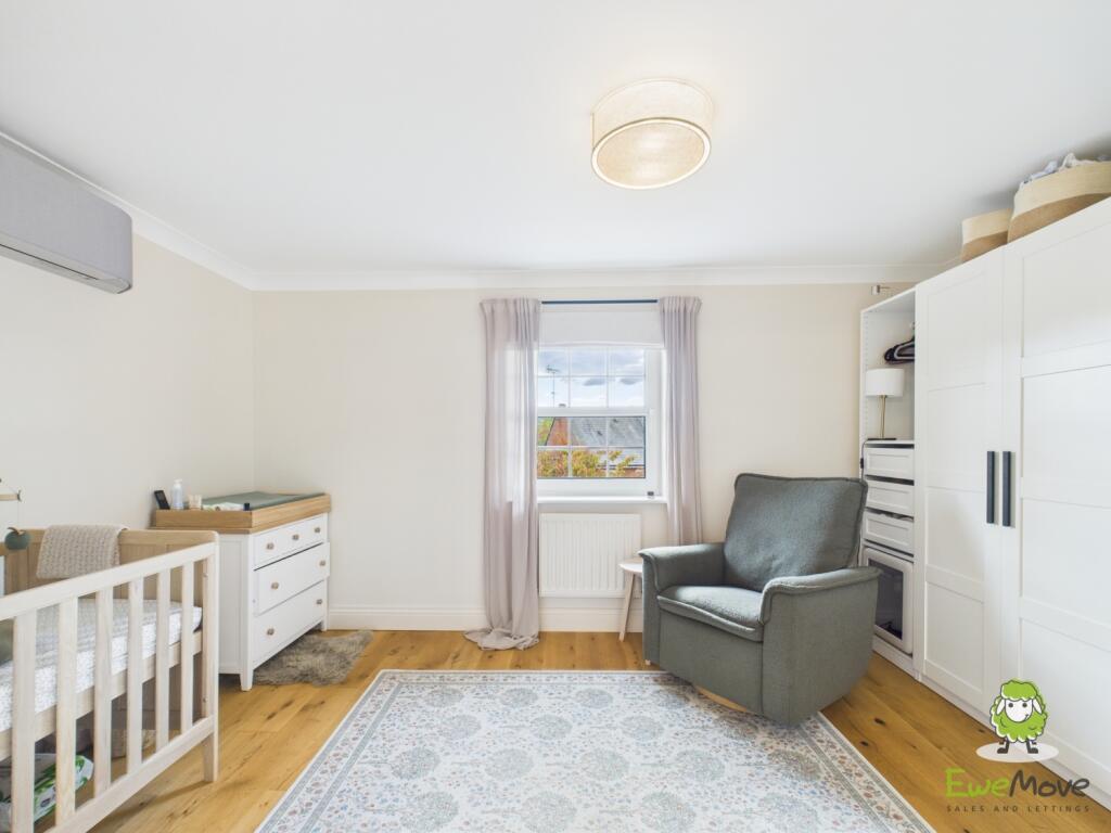 EweMove Estate Agents Basingstoke - Gaiger Avenue 