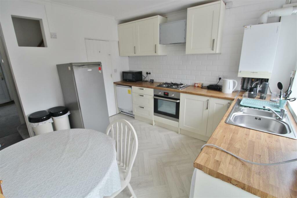 BREAKFAST KITCHEN