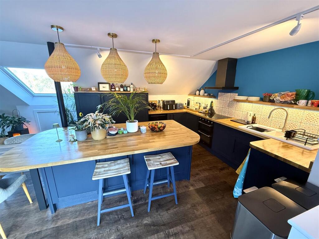 Ridgewood Drive, Cromford, Matlock