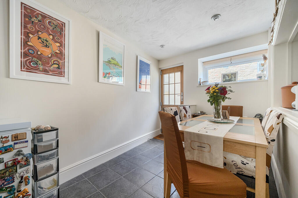 KitchenBreakfast ...