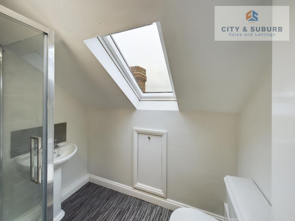 CAM01351G0-PR0048-STILL023