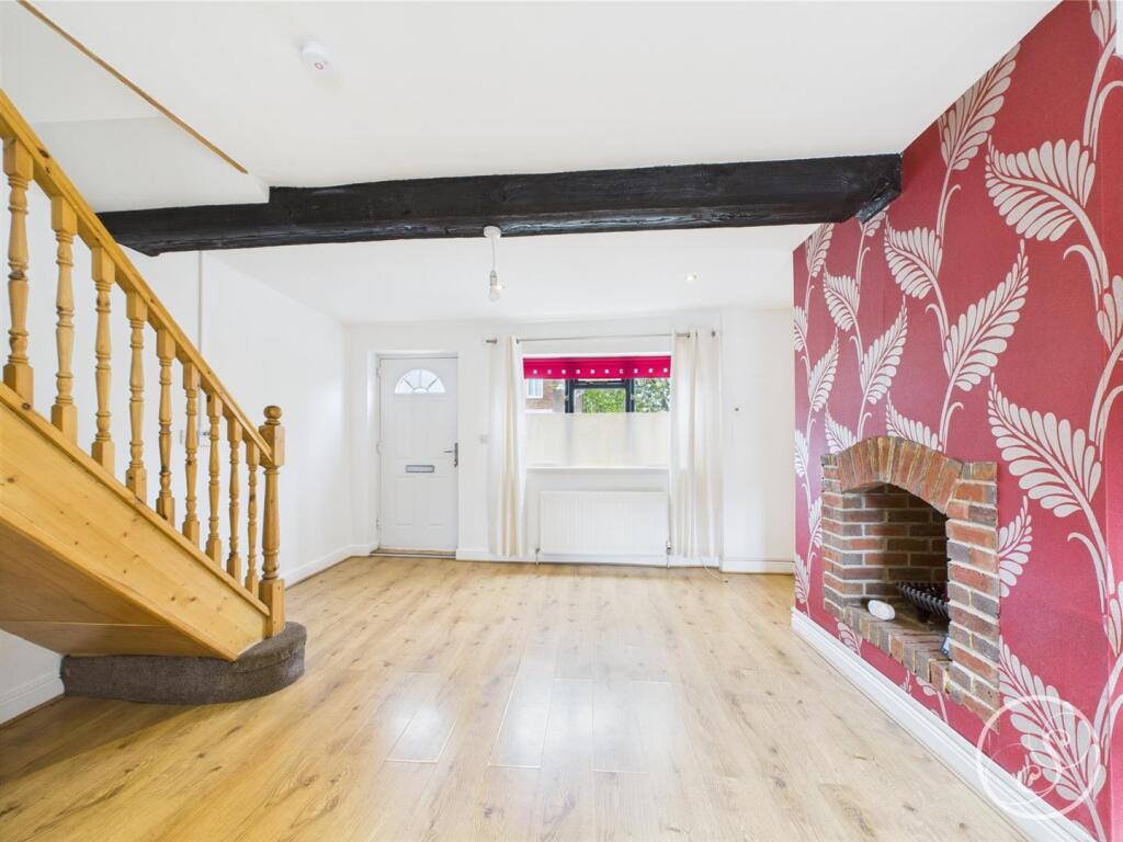 KITCHEN/LIVING SPACE