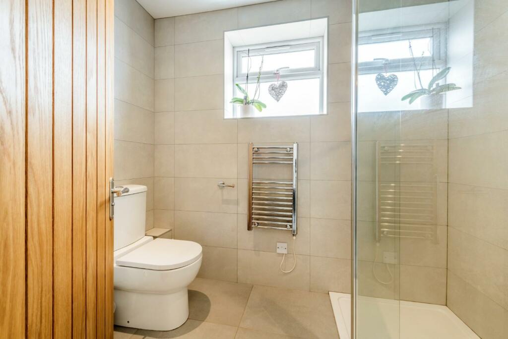 6 Hyldean Close -16.jpg