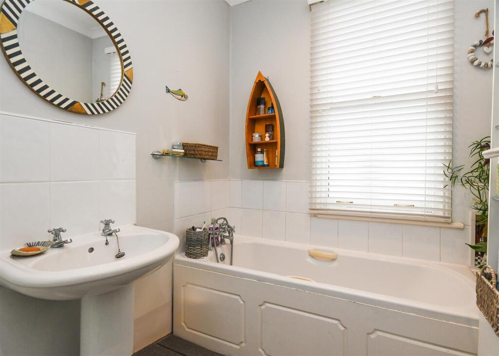 53 Finchfield Road - Bathroom RevA.jpg