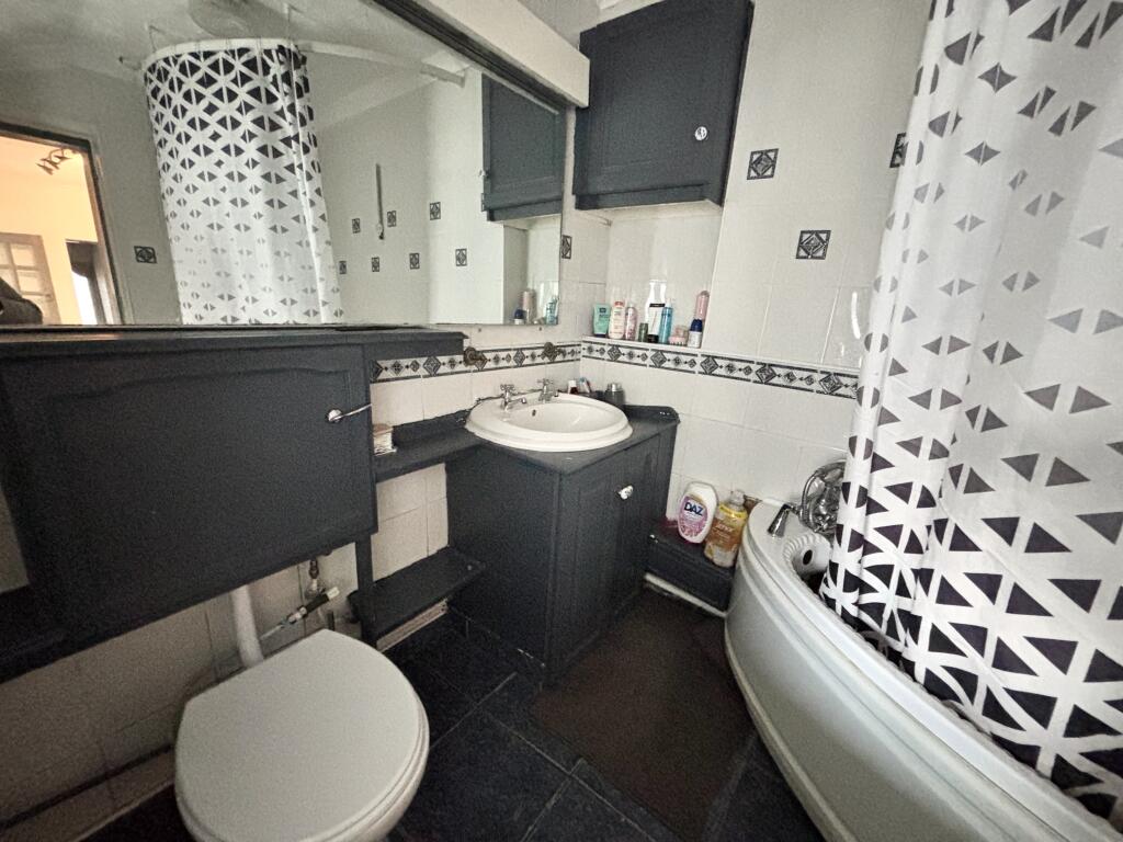 Downstairs family bathroom