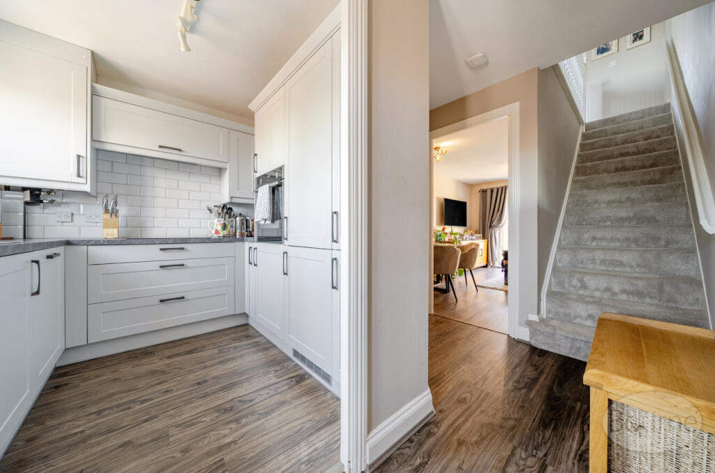 c8ce780e-508b-4b3...