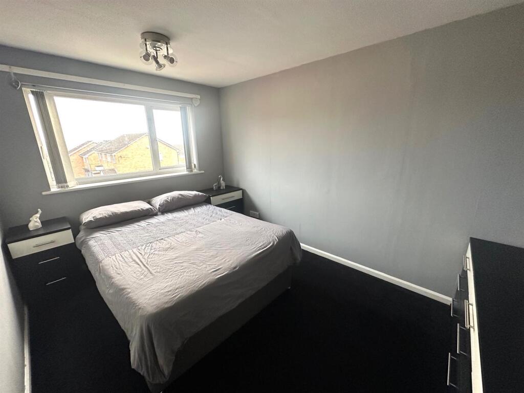 bed 2 1.jpg