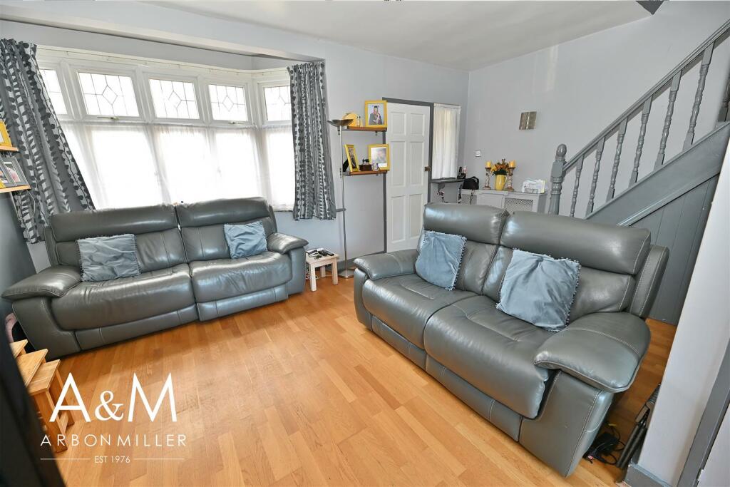 Open Plan Lounge / Hall
