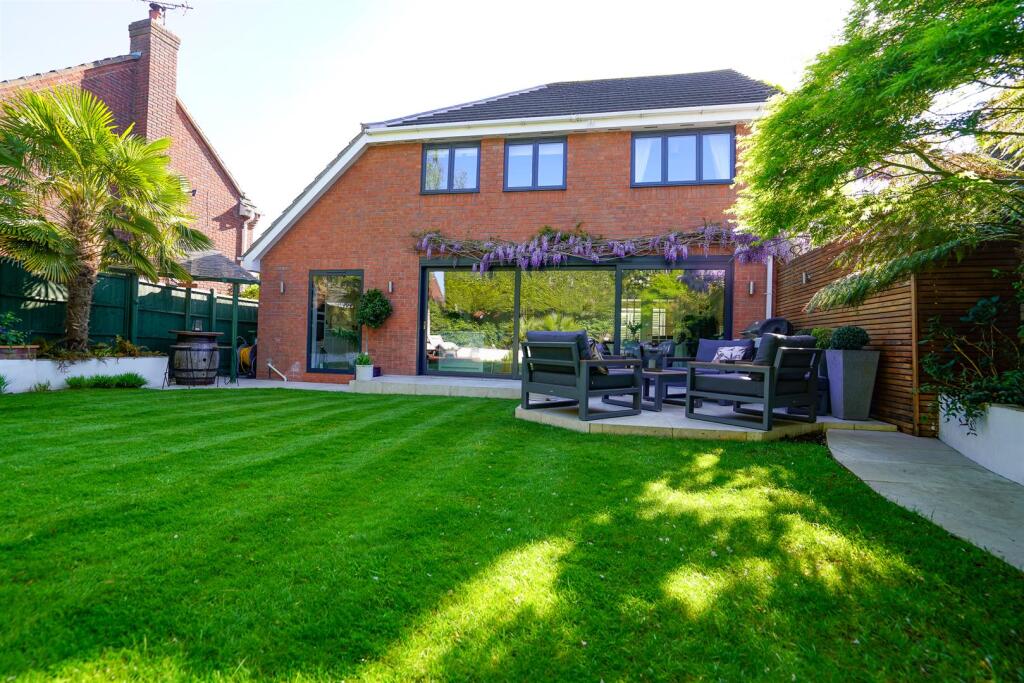 10 Alderman Way (32).jpg