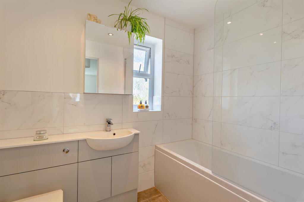 8644199-interior04-800.jpg